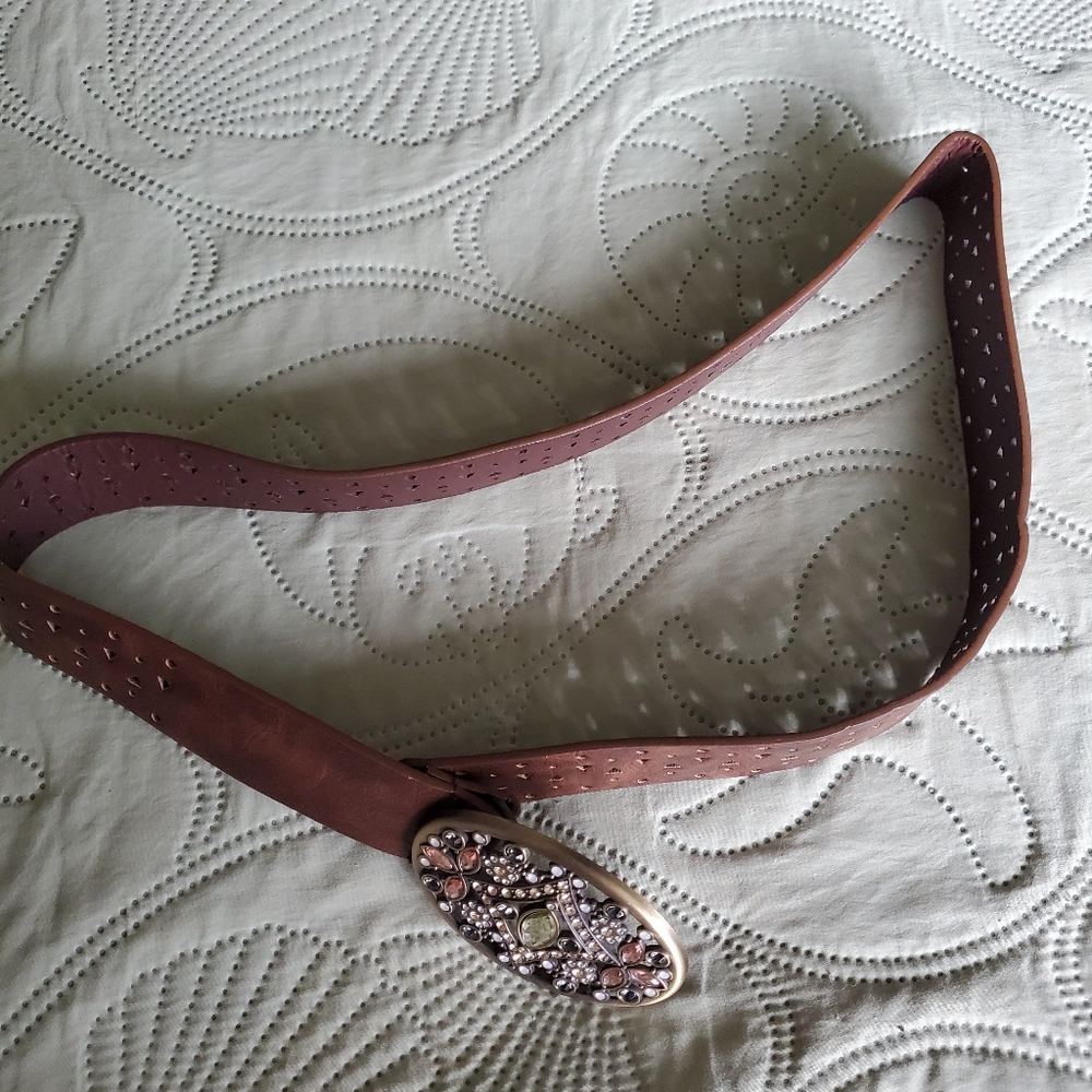 Leather Woman's Belt With Sequin Buckle Size 3.